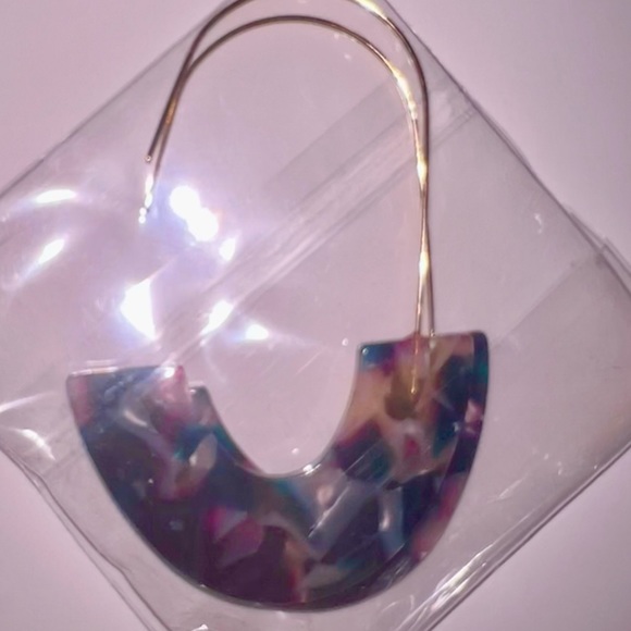 Acrylic Oversized Threader Earrings - Picture 3 of 10